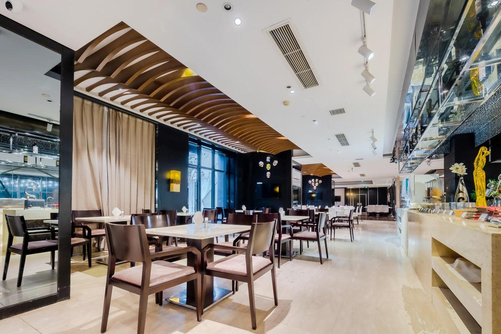 Celebrity Upper Class Hotel 청두 외부 사진