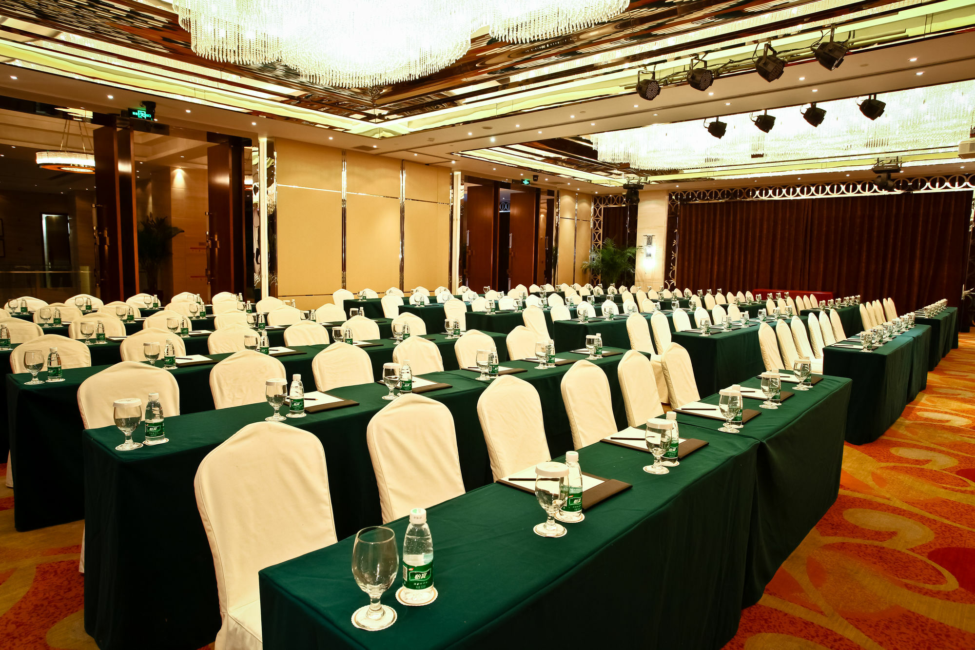 Celebrity Upper Class Hotel 청두 외부 사진
