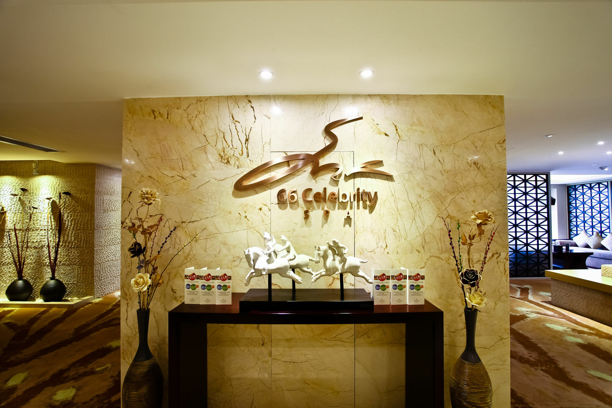 Celebrity Upper Class Hotel 청두 외부 사진